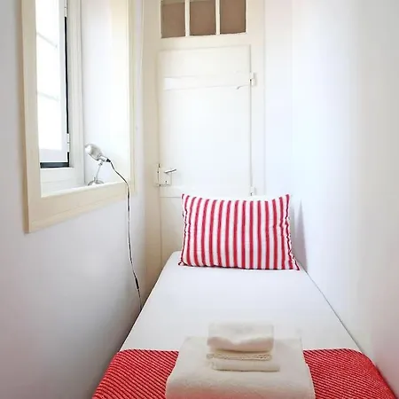 Apartment Bh4d With View Heart Of Bairro Alto * Bright 4d * 3+1 Br Lisbon