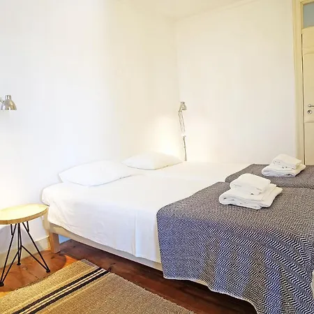 Bh4d With View Heart Of Bairro Alto * Bright 4d * 3+1 Br Appartement
