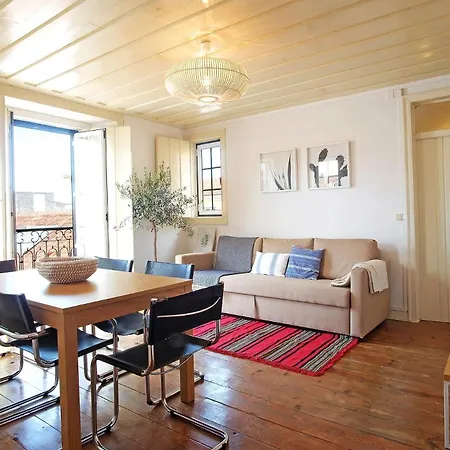 Bh4d Sunny 4th Floor With Stunning Views In Bairro Alto - Downtown ליסבון