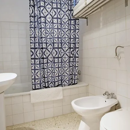 Bh4d Sunny 4th Floor With Stunning Views In Bairro Alto - Downtown * ליסבון